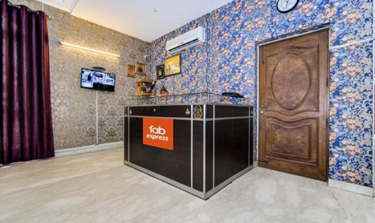 Hotel Fabexpress Ashray Noida Zewnętrze zdjęcie
